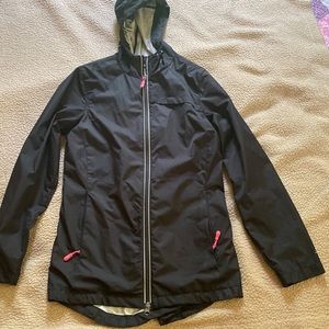 New balance women’s runner windbreaker jacket with reflective zipper